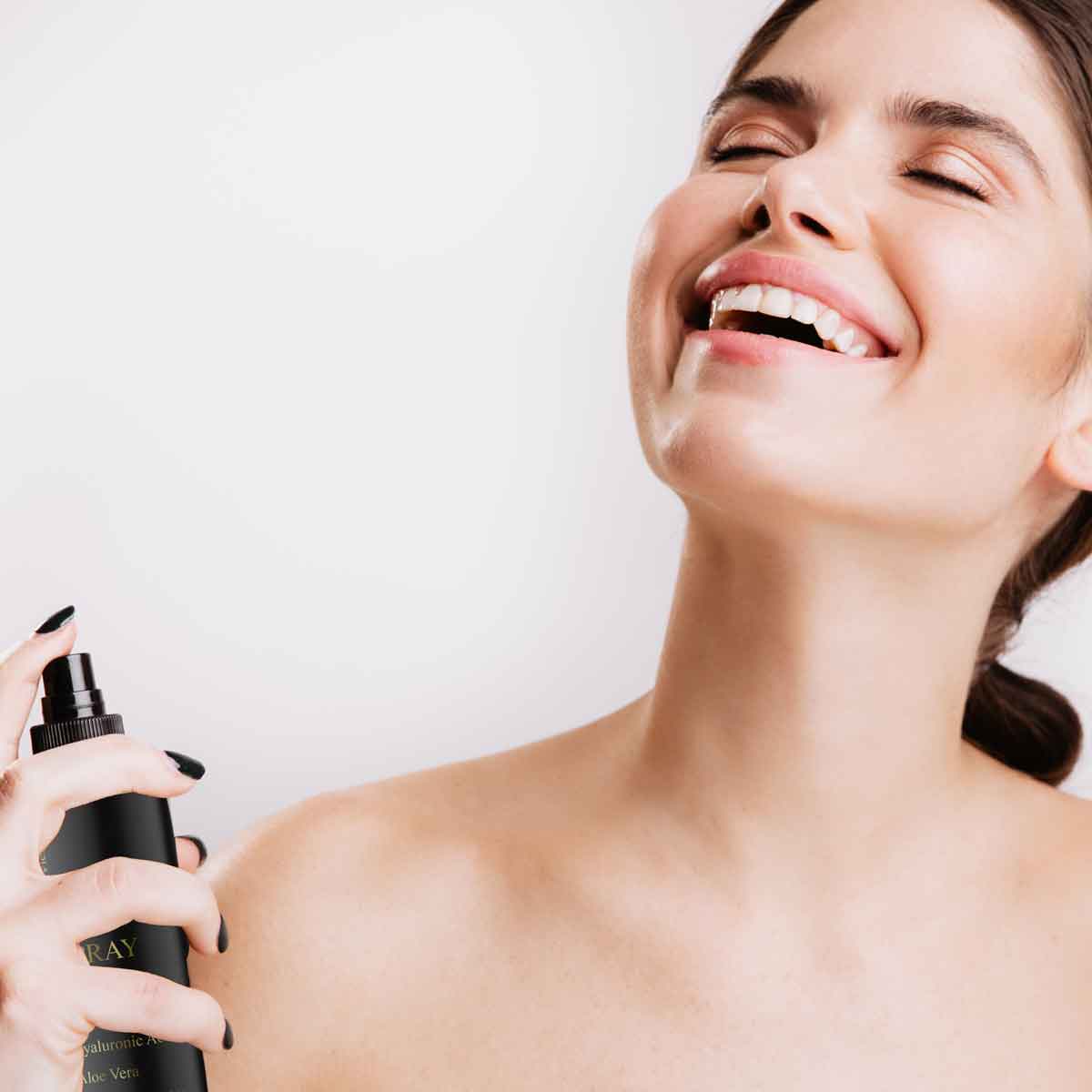 24h Vital Spray mit Aloe Vera, Hyaluronsäure und nativem Kollagen - Pflege und Frische für Ihre Haut