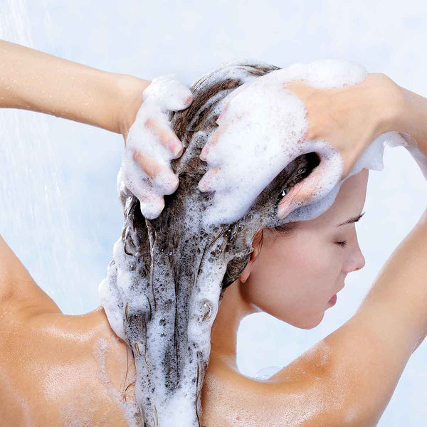 Glanzvolles Haar beginnt hier! Unser Haarshampoo mit native Kollagen verleiht Ihrem Haar eine revitalisierende Pflege. Erfahren Sie mehr über unser Kollagen-Haarshampoo